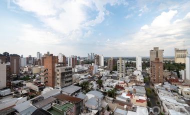 Piso de 2 dormitorios, escritorio y cochera