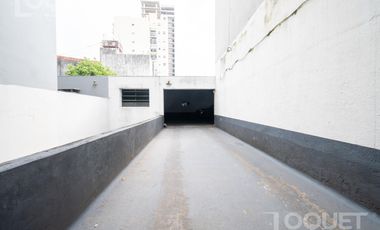 Piso de 2 dormitorios, escritorio y cochera