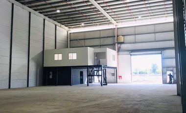 Nave en alquiler de 560 m2, dentro del Parque Industrial Tigre