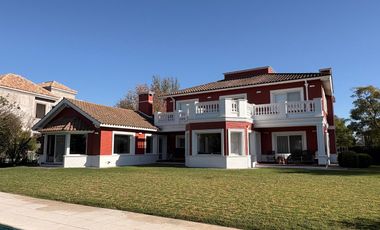 Venta casa en venta en Bs. As. Golf  Club Bella Vista