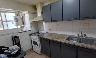 Departamento de 2 dormitorios en alquiler en  La Plata