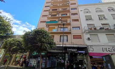 Departamento de 2 dormitorios en alquiler en  La Plata