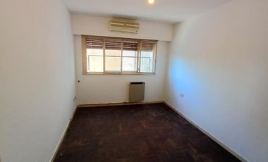 Departamento de 2 dormitorios en alquiler en  La Plata