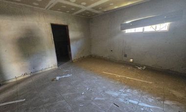 Local comercial con predio, a terminar en zona comercial, zobre ruta, Plottier.