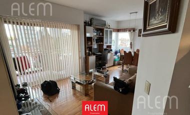 Departamento 3 ambientes en venta con cochera en Lomas de Zamora