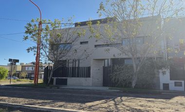 En Venta Dúplex de Diseño Terminaciones de Primera / B° Los Tordos Cipolletti /3 dorm /Apto Crédito