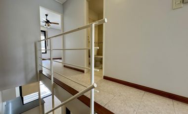 PH-duplex, cochera y patio.