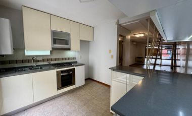 PH-duplex, cochera y patio.