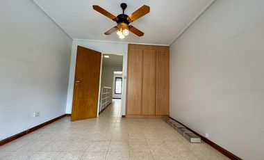PH-duplex, cochera y patio.