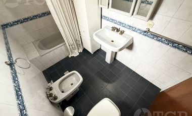 PH 5 Ambientes en Venta con Cochera y Terraza en Remedios de Escalada