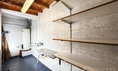 PH 5 Ambientes en Venta con Cochera y Terraza en Remedios de Escalada