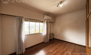PH 5 Ambientes en Venta con Cochera y Terraza en Remedios de Escalada