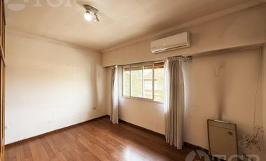 PH 5 Ambientes en Venta con Cochera y Terraza en Remedios de Escalada