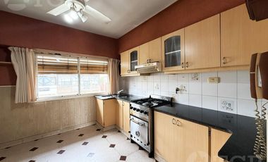 PH 5 Ambientes en Venta con Cochera y Terraza en Remedios de Escalada