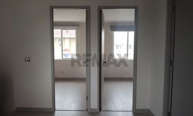 Arriendo Casa en Condominio con Laguna 4D/3B
