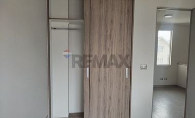 Arriendo Casa en Condominio con Laguna 4D/3B