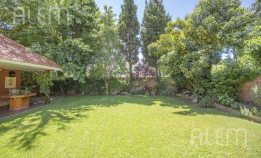 Casa en venta en Banfield | 4 dormitorios
