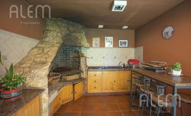 Casa en venta en Banfield | 4 dormitorios