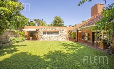 Casa en venta en Banfield | 4 dormitorios