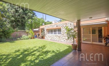 Casa en venta en Banfield | 4 dormitorios