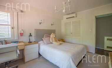Casa en venta en Banfield | 4 dormitorios