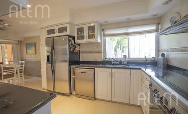 Casa en venta en Banfield | 4 dormitorios