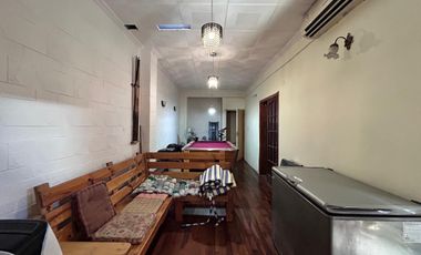 Casa de dos plantas en venta | Haedo - Morón | con cochera y pileta