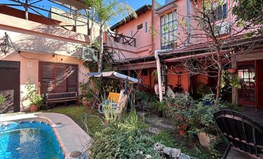 Casa de dos plantas en venta | Haedo - Morón | con cochera y pileta