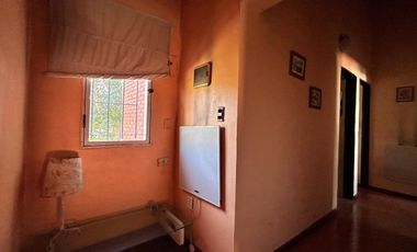Casa de dos plantas en venta | Haedo - Morón | con cochera y pileta