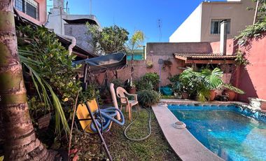 Casa de dos plantas en venta | Haedo - Morón | con cochera y pileta