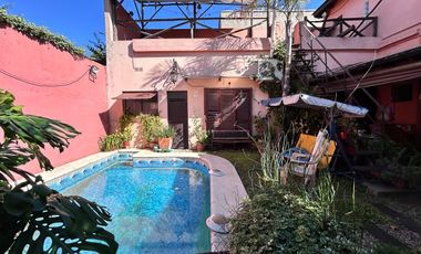 Casa de dos plantas en venta | Haedo - Morón | con cochera y pileta