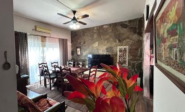 Casa de dos plantas en venta | Haedo - Morón | con cochera y pileta