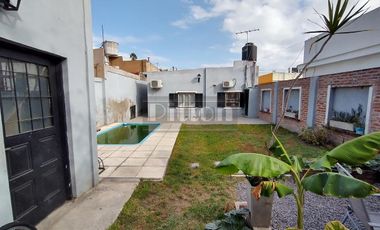 Casa en Remedios De Escalada