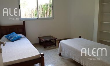 Casa de dos dormitorios en venta en El Bosquecillo