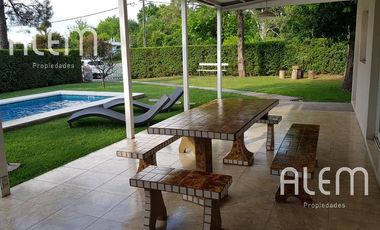 Casa de dos dormitorios en venta en El Bosquecillo
