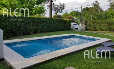 Casa de dos dormitorios en venta en El Bosquecillo