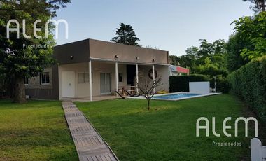 Casa de dos dormitorios en venta en El Bosquecillo