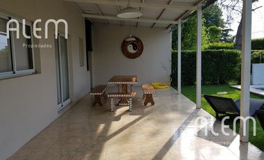 Casa de dos dormitorios en venta en El Bosquecillo
