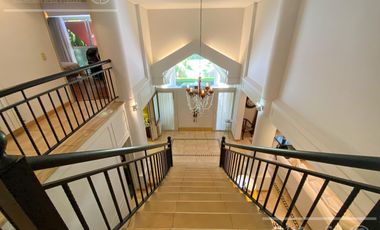 Casa en venta de dos plantas con amplios ambientes en Abril Country Club, Guillermo Hudson.