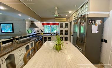 Casa en venta de dos plantas con amplios ambientes en Abril Country Club, Guillermo Hudson.