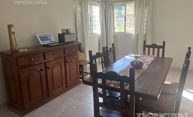 Casa en Venta - Amplio Parque y Pileta - Villa de Merlo
