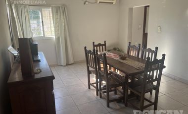 Casa en Venta - Amplio Parque y Pileta - Villa de Merlo