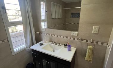 Casa en Venta - Amplio Parque y Pileta - Villa de Merlo