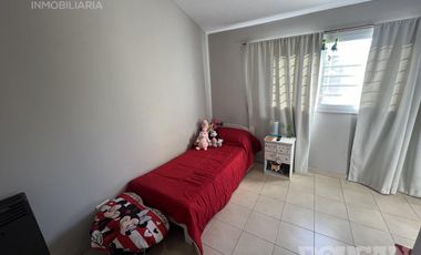 Casa en Venta - Amplio Parque y Pileta - Villa de Merlo