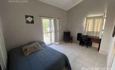 Casa en Venta - Amplio Parque y Pileta - Villa de Merlo
