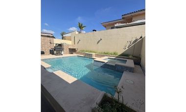 SE ALQUILA CASA PH VILLA TIVOLI BRISAS DEL GOLF  AMUEBLADA