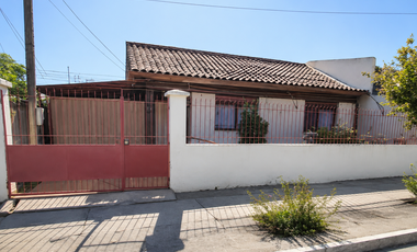 CASA EN VENTA EN MACUL  GRAN OPORTUNIDAD DE INVERSIÓN