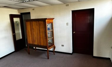 ARRIENDO OFICINA FRENTE A LA PLAZA DE ARMAS OSORNO