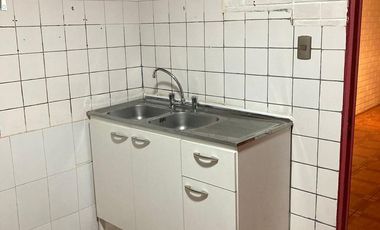 CASA A PASOS DE AVENIDA LA FLORIDA 2 BAÑOS 1 ESTACIONAMIENTO