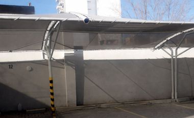 COCHERA EN ZONA CENTRO DE CASEROS